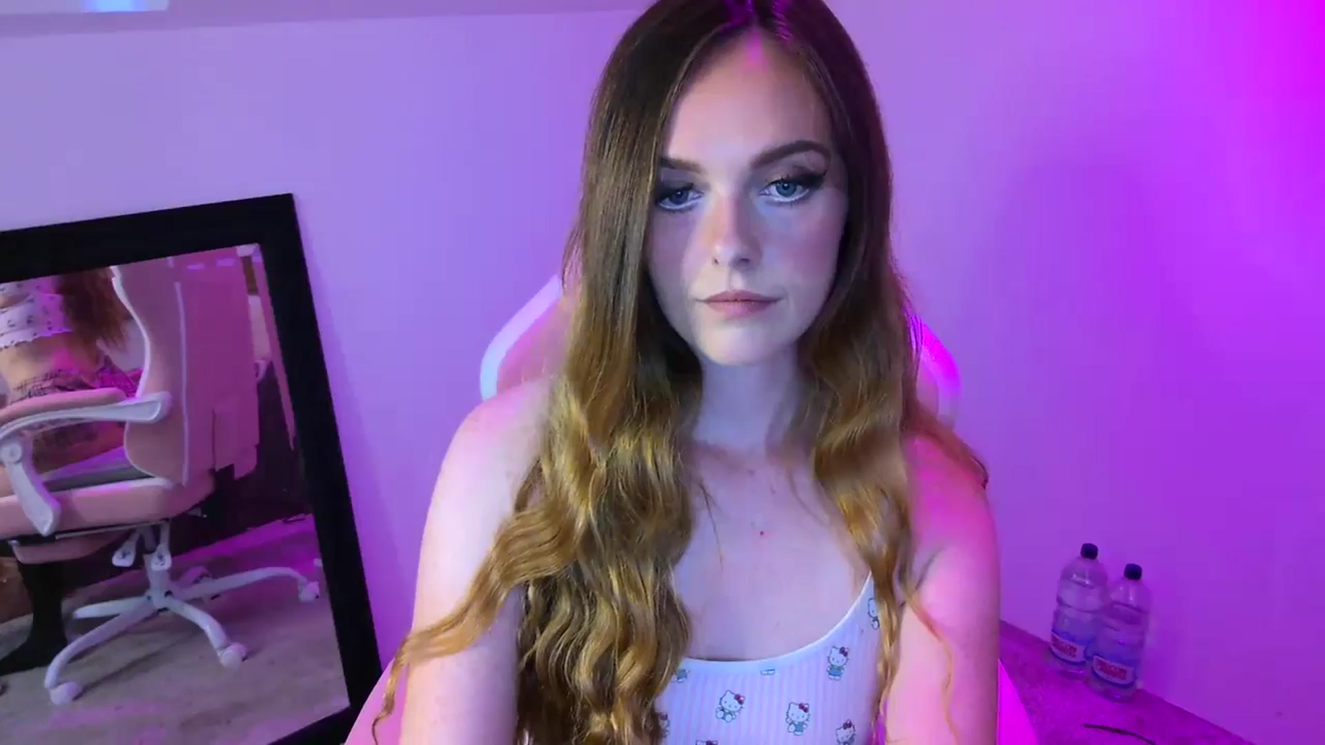 Gallery image thumbnail from PrettyPetite1's myfreecams stream on, 09/17/2025, 12:04 image 19 of 20