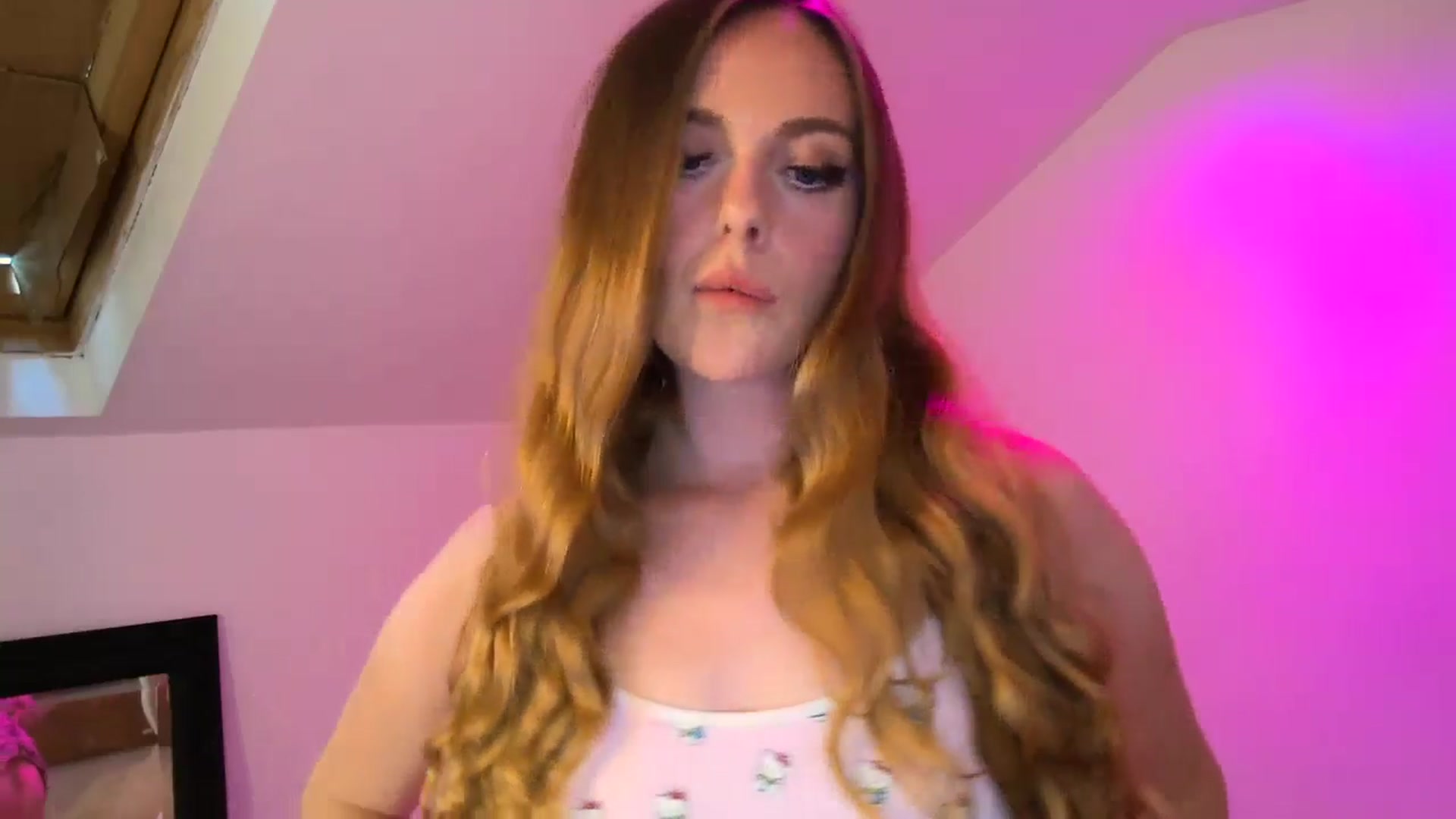 Gallery image thumbnail from PrettyPetite1's myfreecams stream on, 09/17/2025, 12:04 image 4 of 20