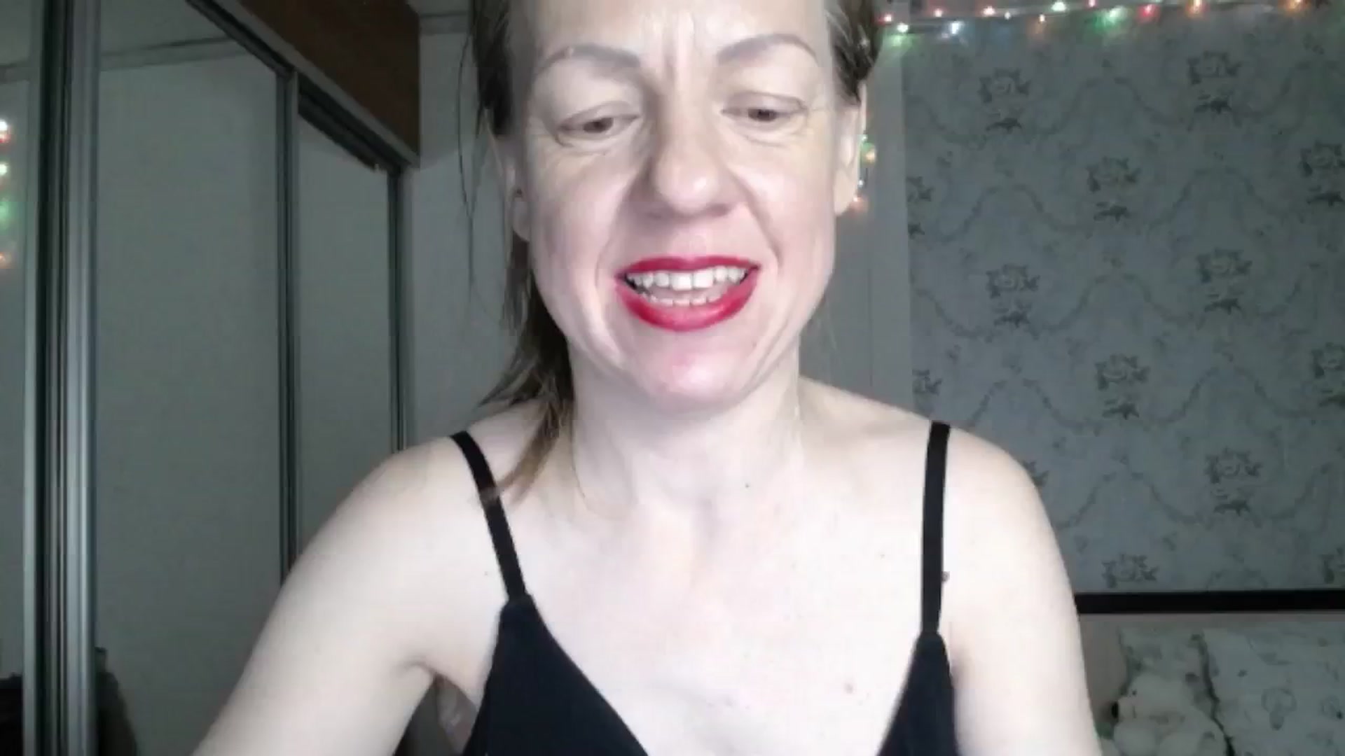 Gallery image thumbnail from PrettyPopka's myfreecams stream on, 12/25/2025, 13:27 image 9 of 20