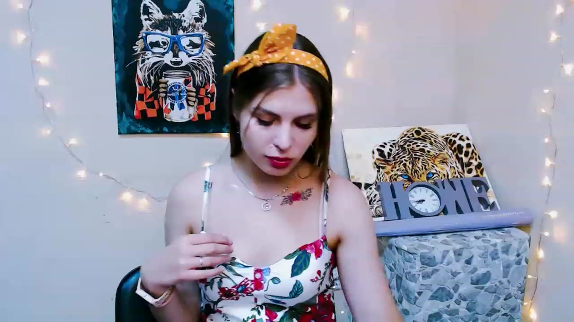 Gallery image thumbnail from PrettyTeilor_'s myfreecams stream on, 06/24/2023, 12:28 image 6 of 20