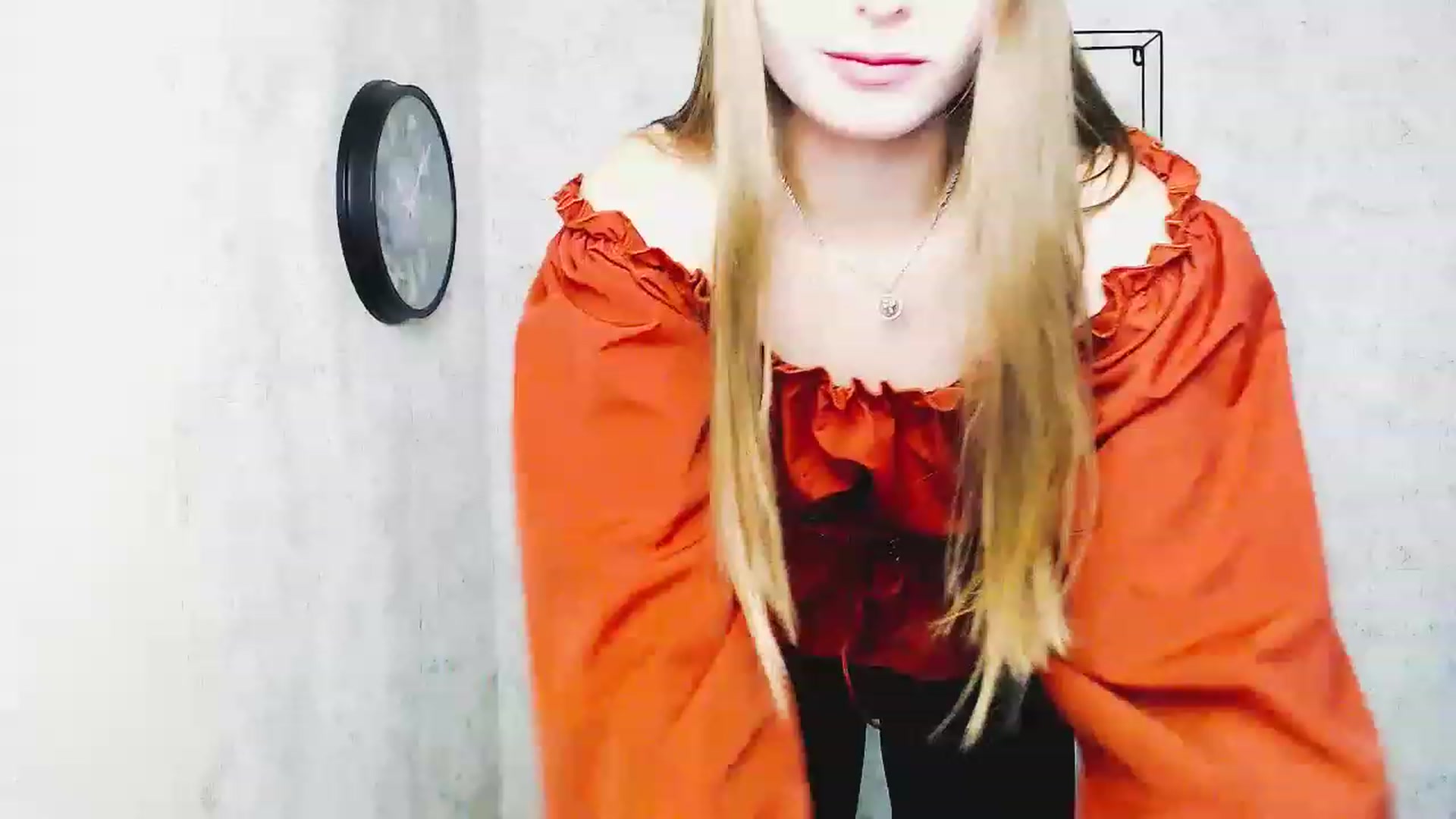 Gallery image thumbnail from PrettyTeilor_'s myfreecams stream on, 06/27/2023, 14:55 image 14 of 20