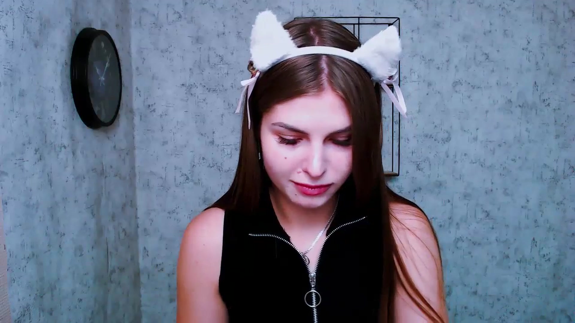 Gallery image thumbnail from PrettyTeilor_'s myfreecams stream on, 06/30/2023, 15:02 image 12 of 20