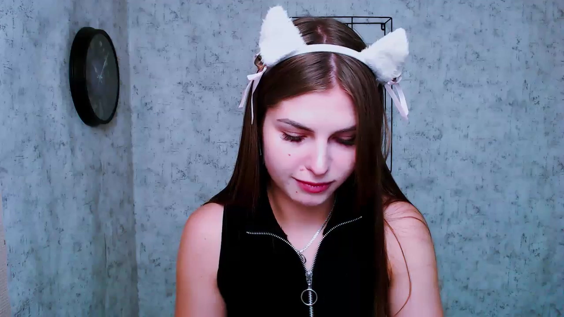 Gallery image thumbnail from PrettyTeilor_'s myfreecams stream on, 06/30/2023, 15:02 image 18 of 20