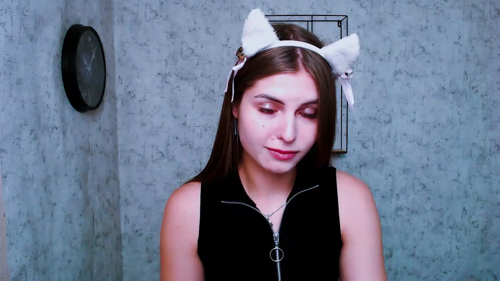 Gallery image thumbnail from PrettyTeilor_'s myfreecams stream on, 06/30/2023, 15:18 image 14 of 20