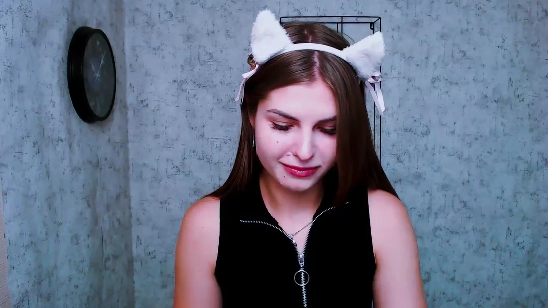 Gallery image thumbnail from PrettyTeilor_'s myfreecams stream on, 06/30/2023, 15:18 image 7 of 20