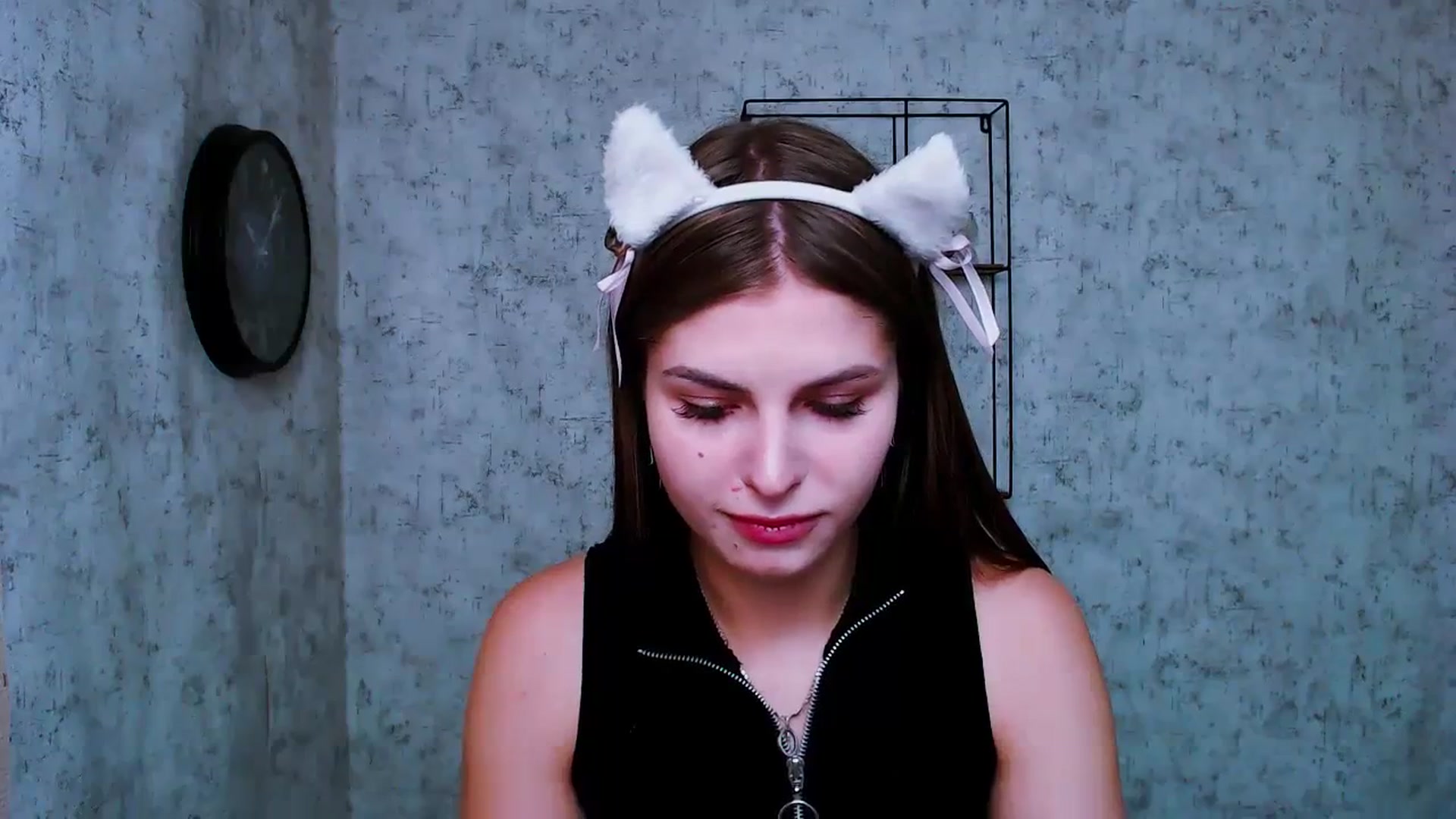 Gallery image thumbnail from PrettyTeilor_'s myfreecams stream on, 06/30/2023, 16:57 image 2 of 20