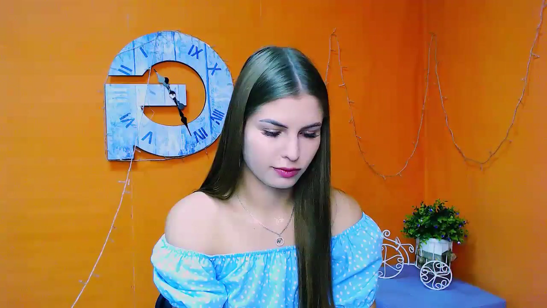Gallery image thumbnail from PrettyTeilor_'s myfreecams stream on, 07/02/2023, 10:48 image 12 of 20