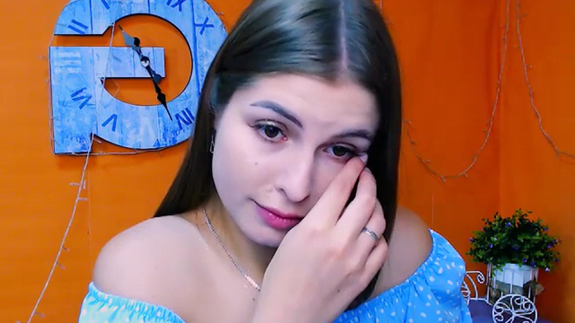 Gallery image thumbnail from PrettyTeilor_'s myfreecams stream on, 07/02/2023, 12:55 image 18 of 20