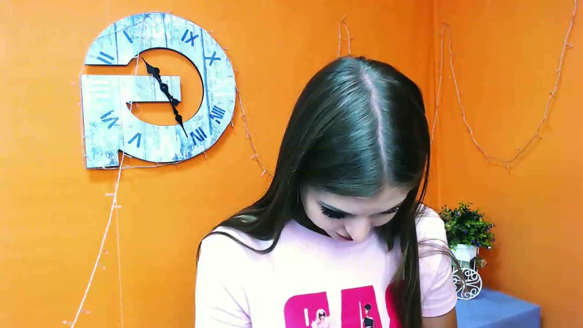 Gallery image thumbnail from PrettyTeilor_'s myfreecams stream on, 07/10/2023, 11:11 image 18 of 20