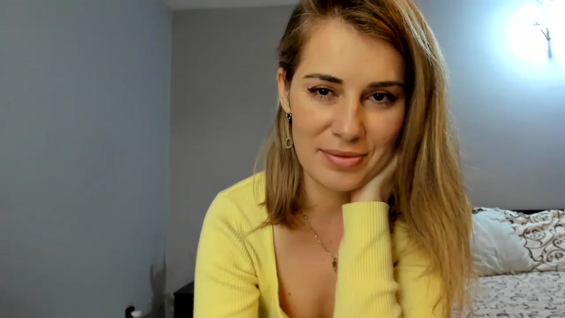 Gallery image thumbnail from PrettyWomen31's myfreecams stream on, 11/15/2022, 09:19 image 9 of 20