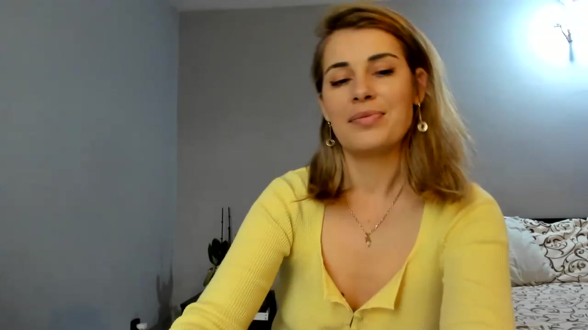 Gallery image thumbnail from PrettyWomen31's myfreecams stream on, 11/15/2022, 09:19 image 15 of 20
