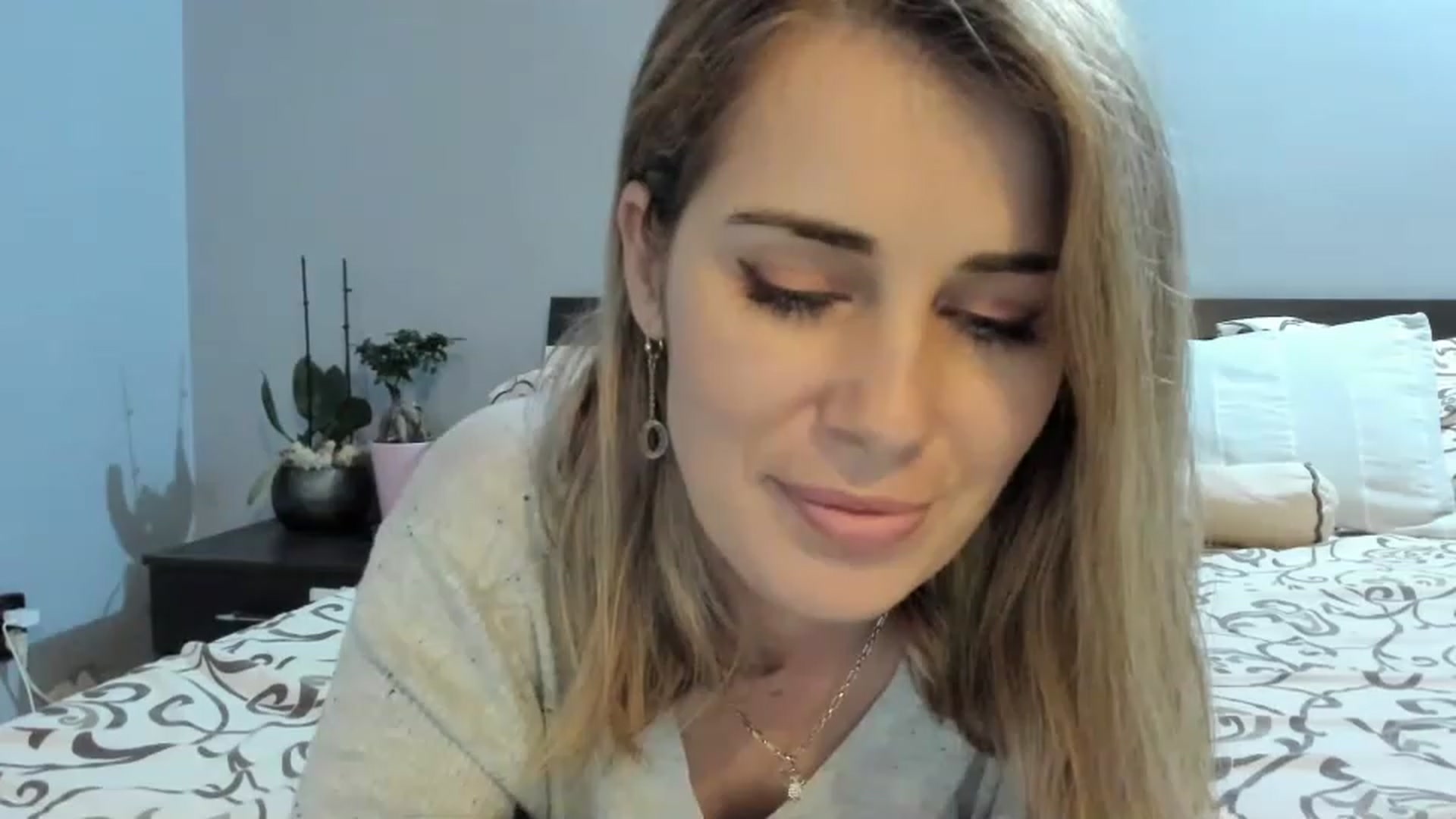 Gallery image thumbnail from PrettyWomen31's myfreecams stream on, 11/15/2022, 14:00 image 20 of 20