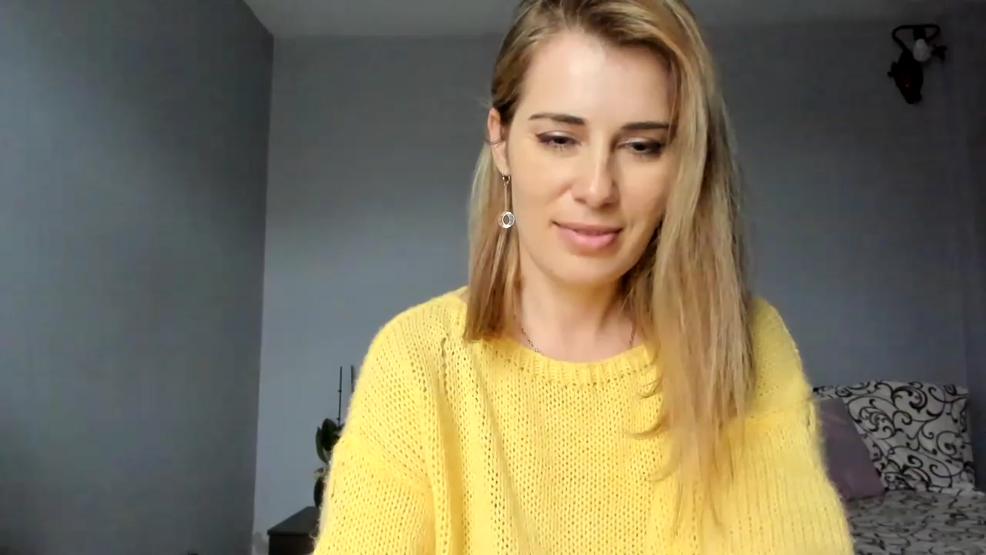 Gallery image thumbnail from PrettyWomen31's myfreecams stream on, 11/21/2022, 09:53 image 16 of 20