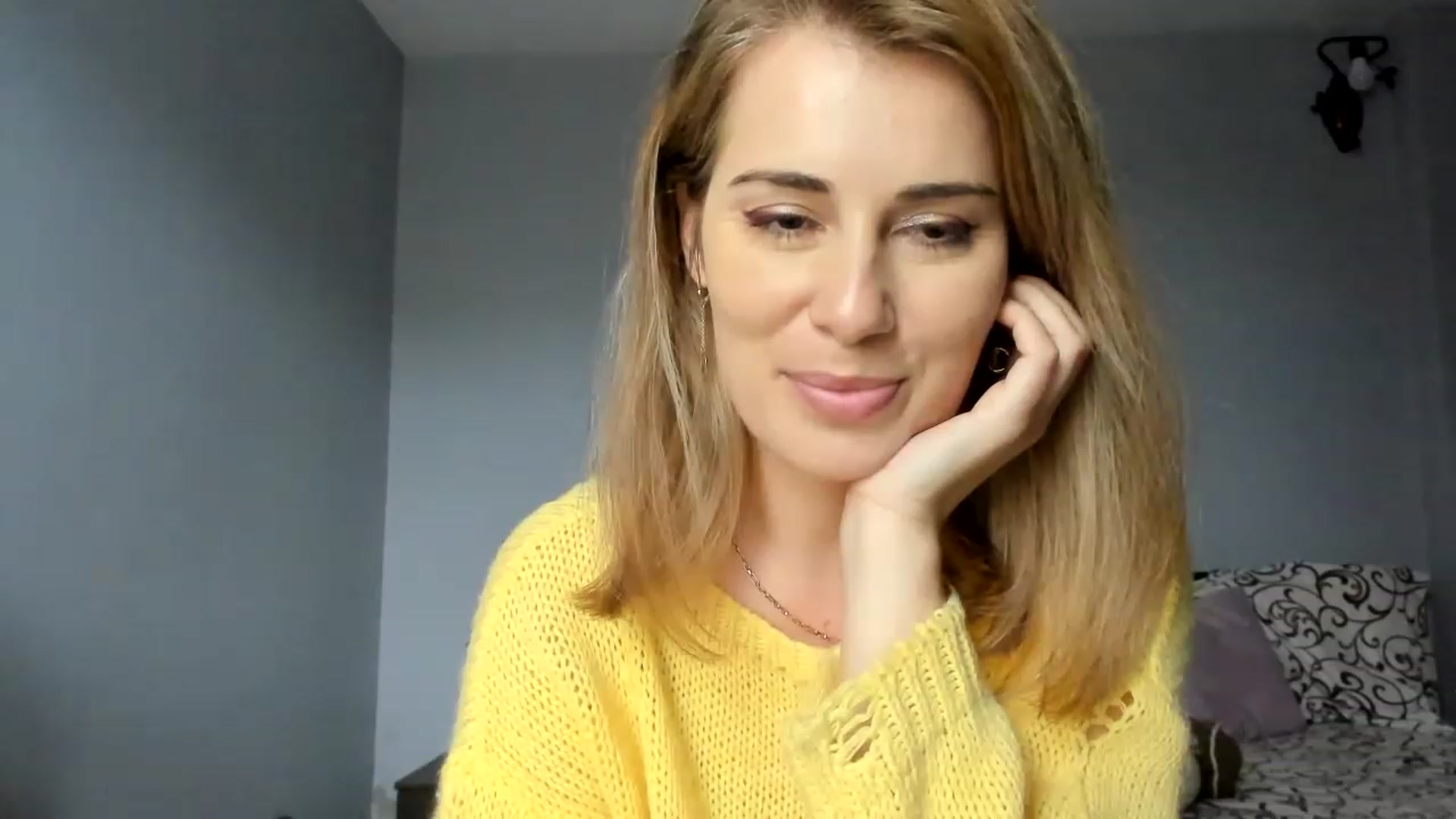 Gallery image thumbnail from PrettyWomen31's myfreecams stream on, 11/21/2022, 09:53 image 11 of 20