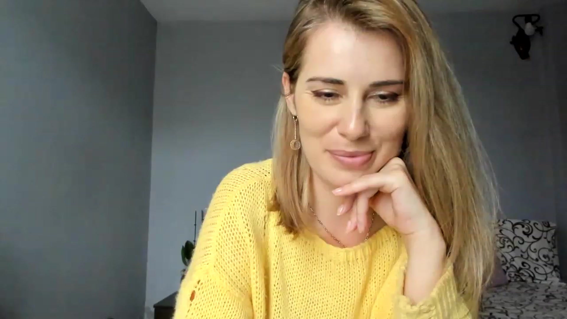 Gallery image thumbnail from PrettyWomen31's myfreecams stream on, 11/21/2022, 09:53 image 17 of 20