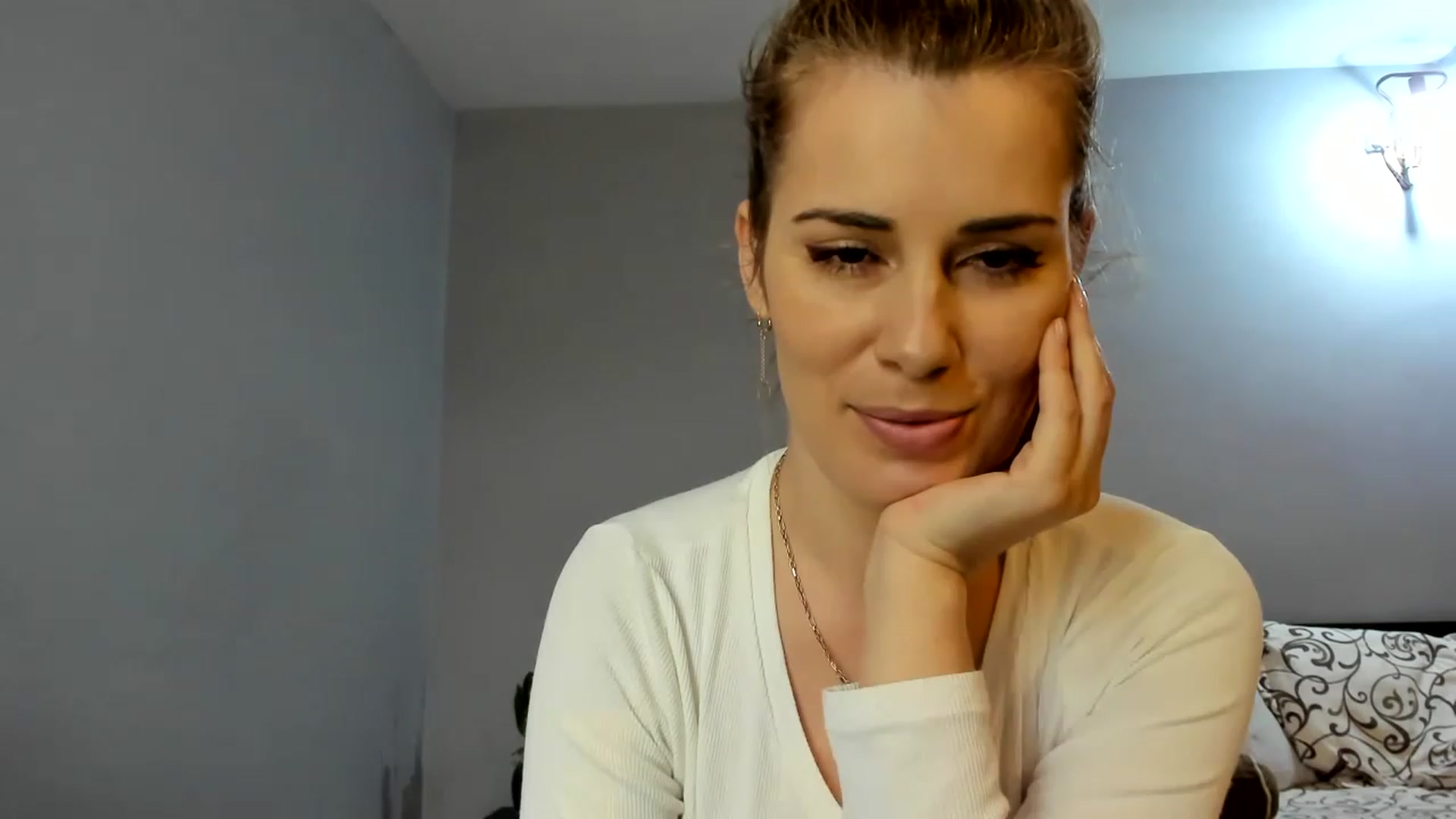 Gallery image thumbnail from PrettyWomen31's myfreecams stream on, 11/24/2022, 09:29 image 12 of 20