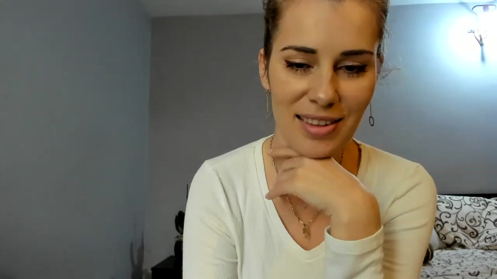 Gallery image thumbnail from PrettyWomen31's myfreecams stream on, 11/24/2022, 09:29 image 15 of 20