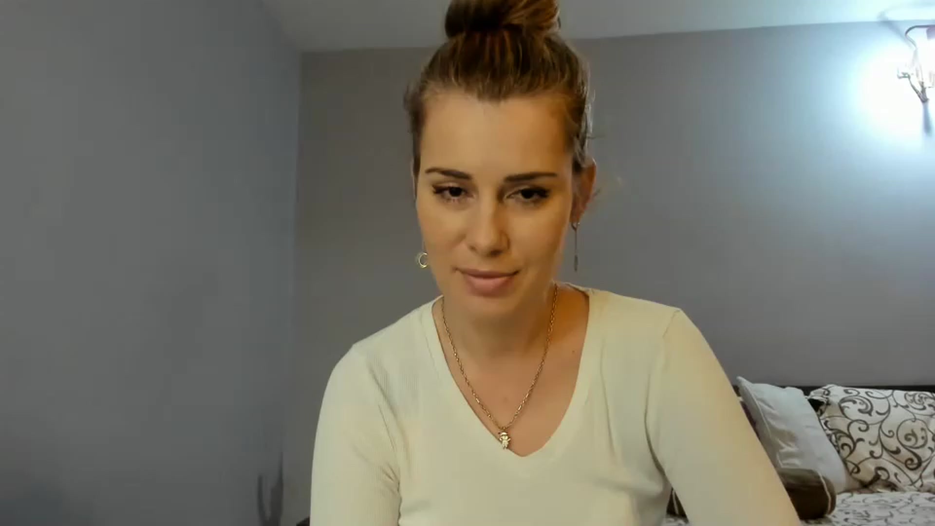Gallery image thumbnail from PrettyWomen31's myfreecams stream on, 11/24/2022, 09:42 image 18 of 20