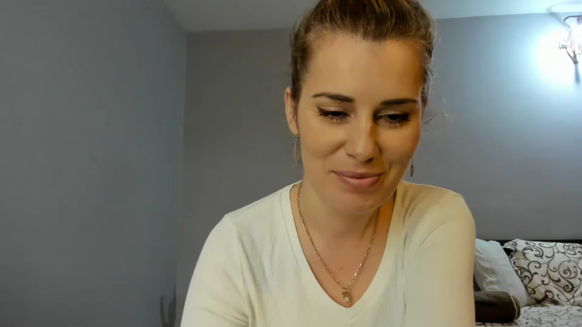 Gallery image thumbnail from PrettyWomen31's myfreecams stream on, 11/24/2022, 09:42 image 5 of 20