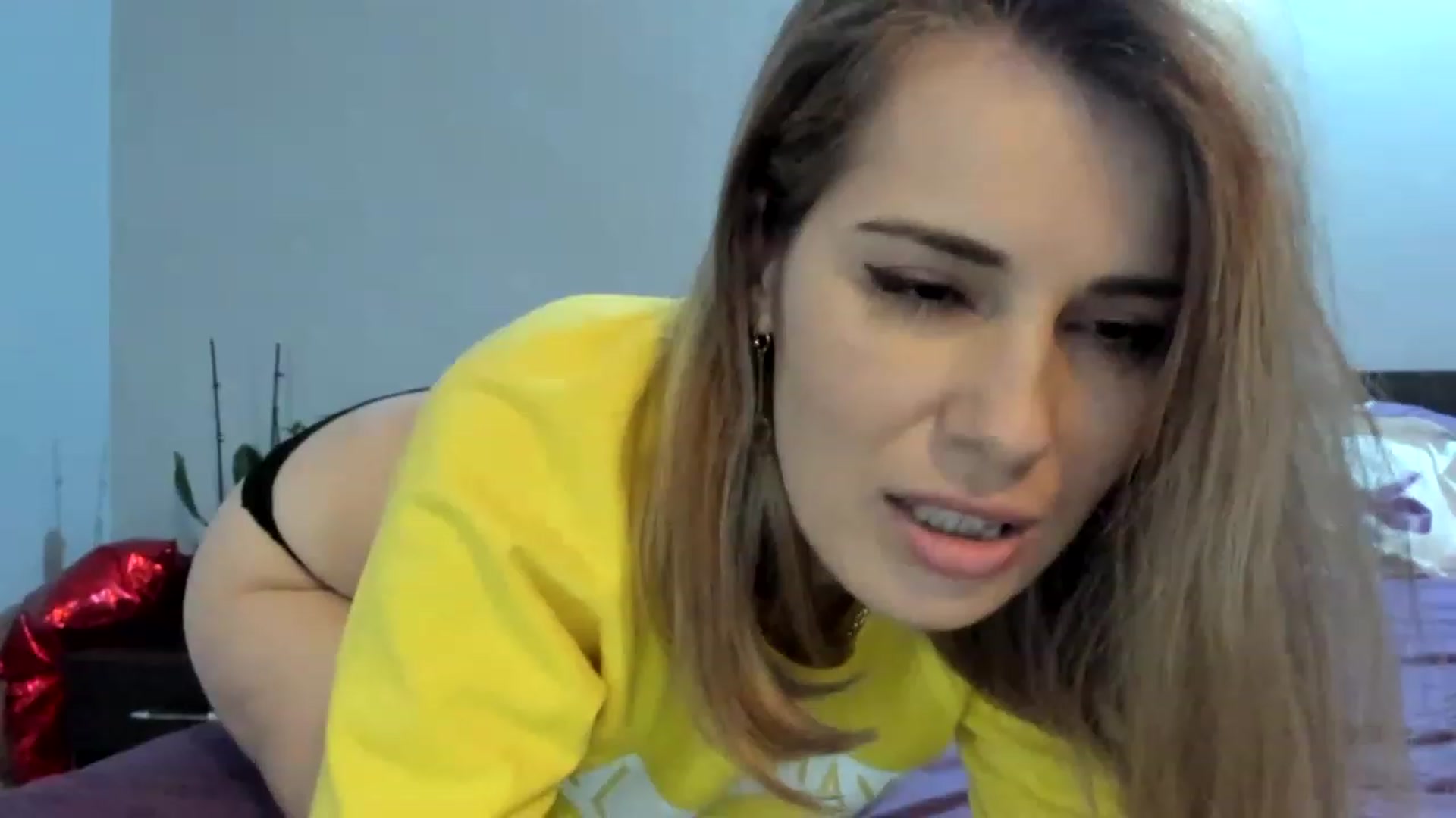 Gallery image thumbnail from PrettyWomen31's myfreecams stream on, 12/04/2022, 13:09 image 9 of 20