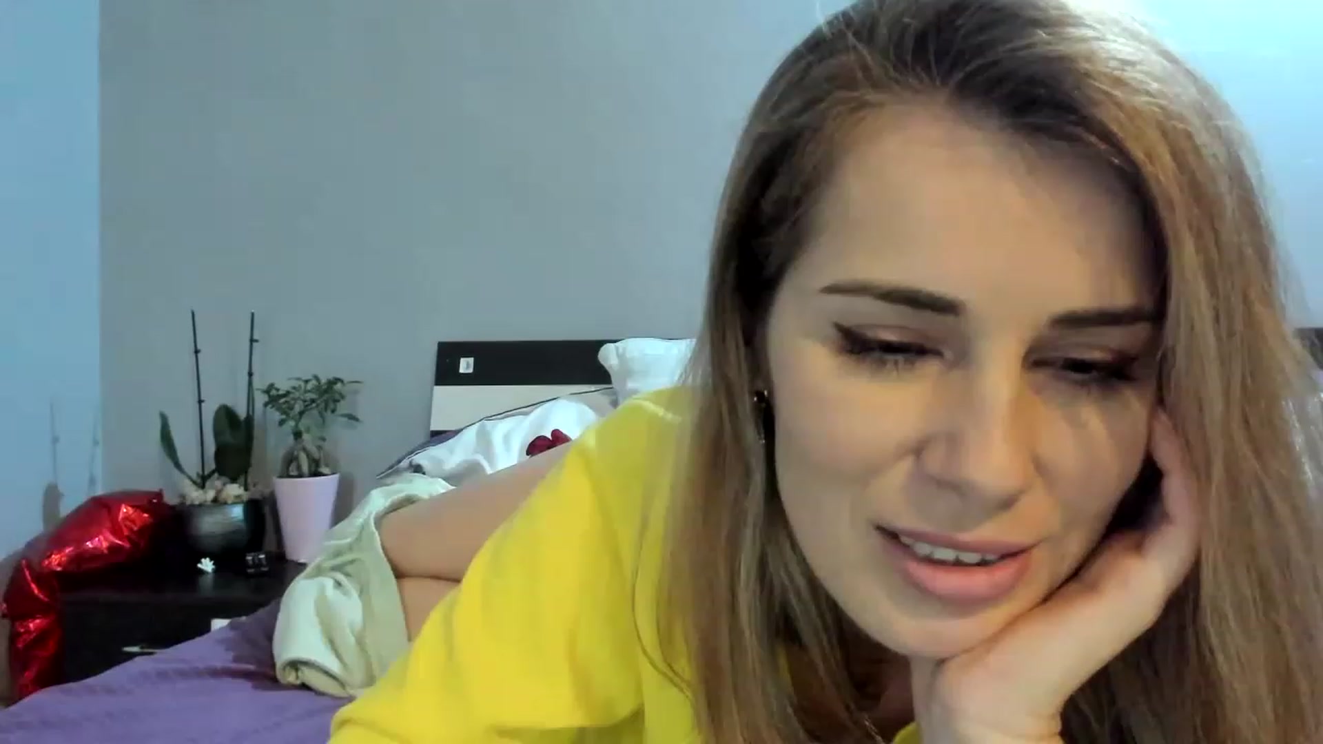 Gallery image thumbnail from PrettyWomen31's myfreecams stream on, 12/04/2022, 13:09 image 17 of 20
