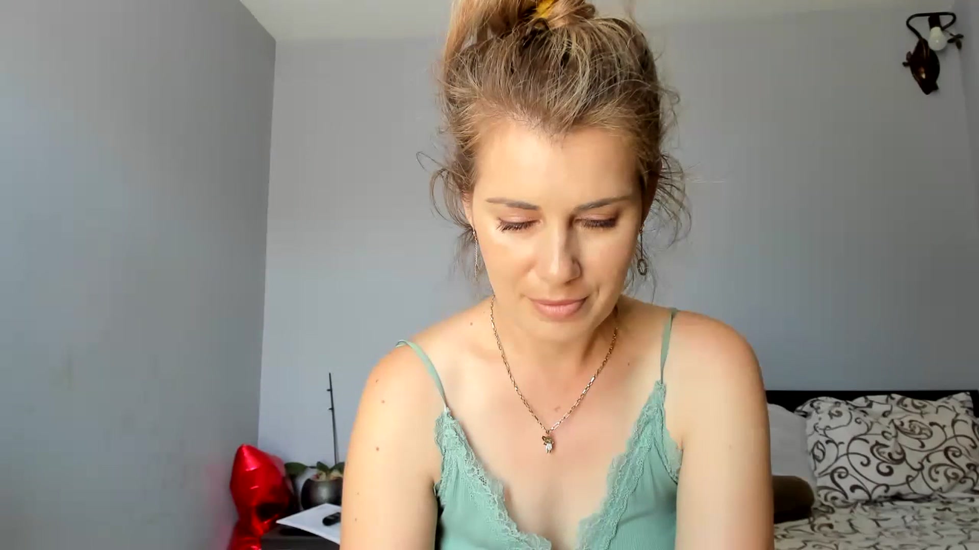 Gallery image thumbnail from PrettyWomen31's myfreecams stream on, 07/13/2023, 08:05 image 4 of 20