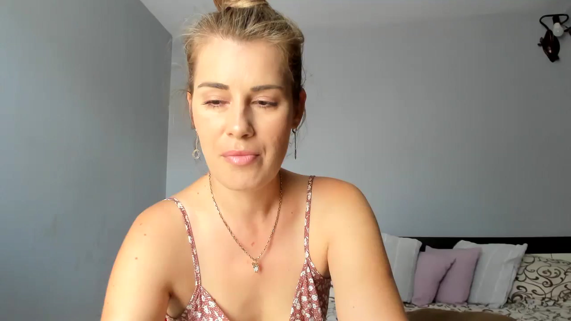 Gallery image thumbnail from PrettyWomen31's myfreecams stream on, 08/18/2023, 08:09 image 5 of 20