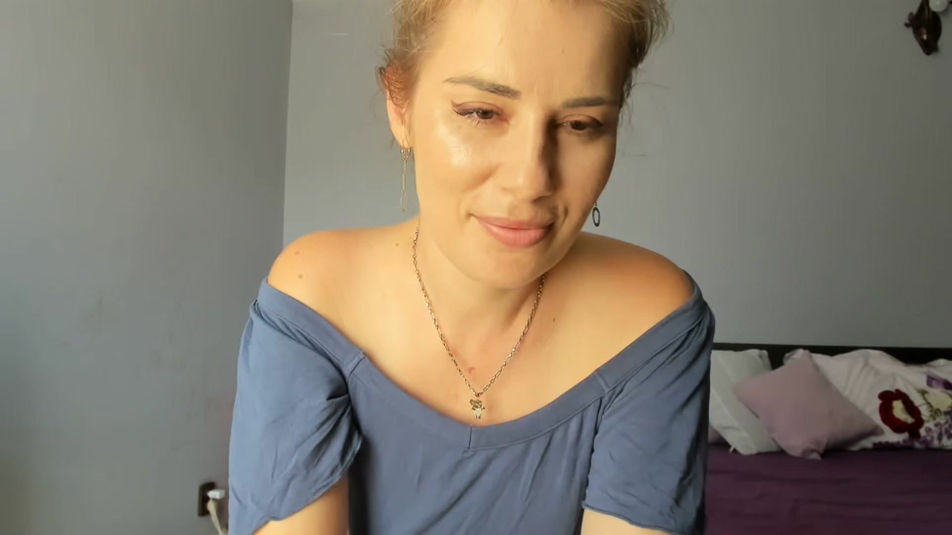 Gallery image thumbnail from PrettyWomen31's myfreecams stream on, 08/22/2023, 08:27 image 2 of 20