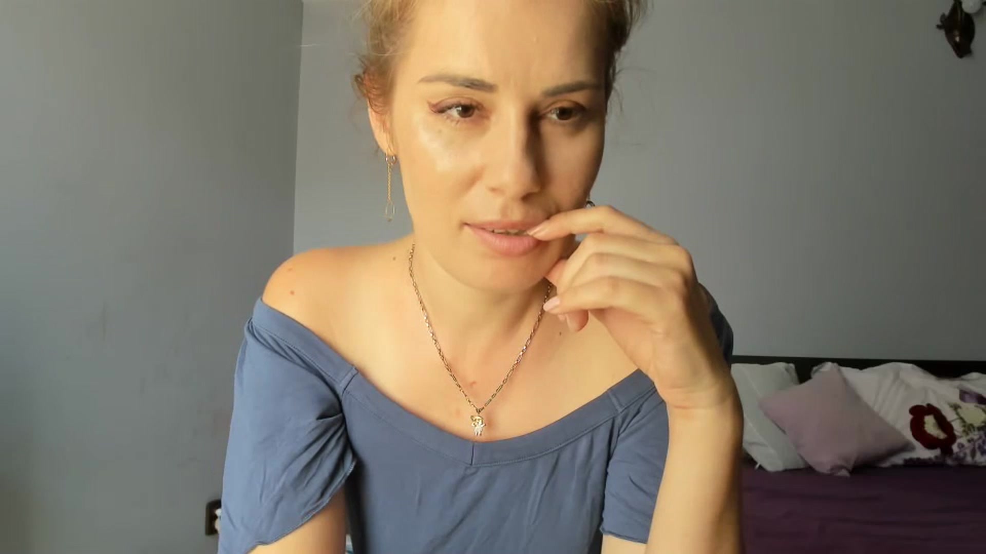 Gallery image thumbnail from PrettyWomen31's myfreecams stream on, 08/22/2023, 08:27 image 4 of 20