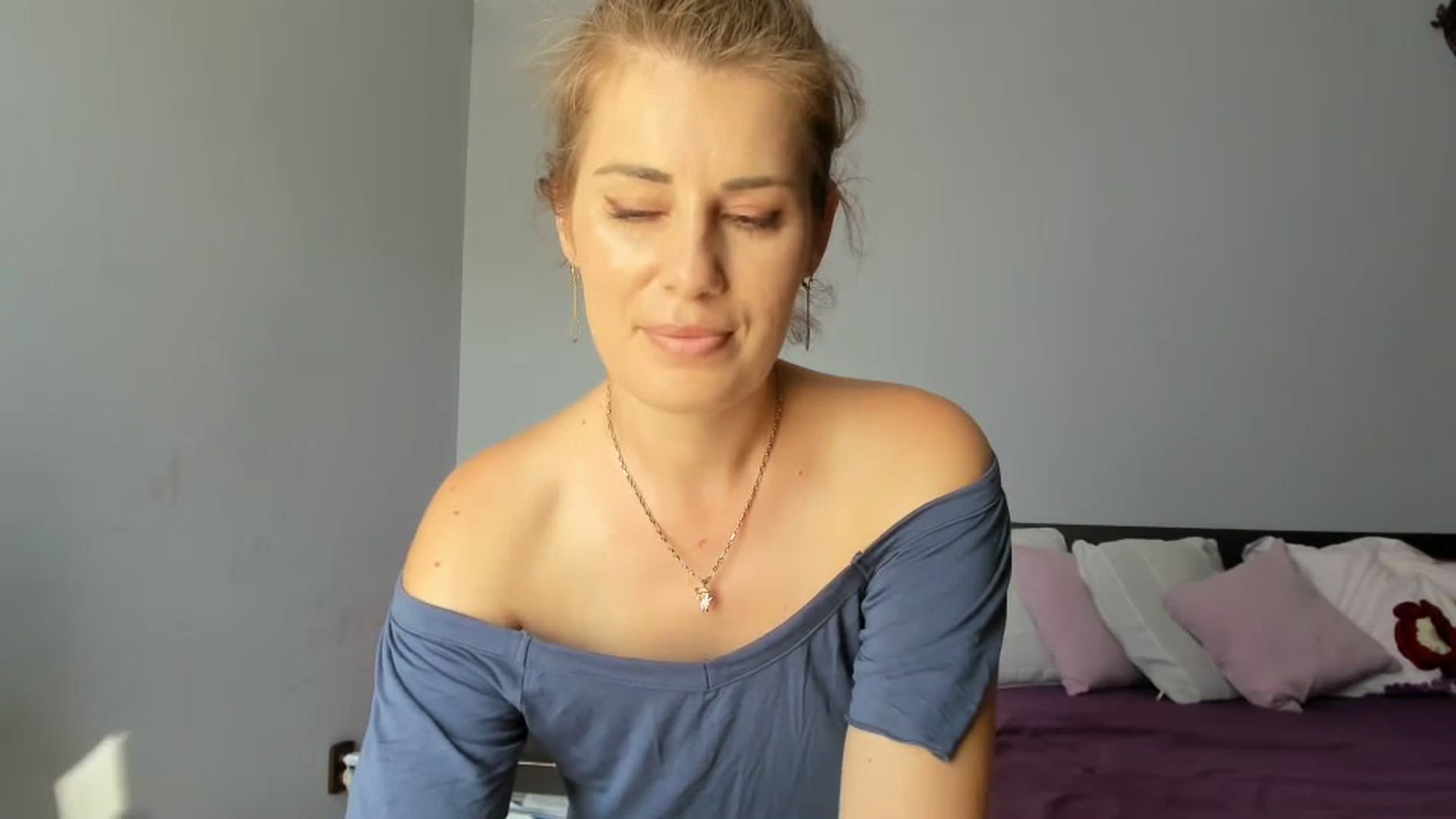 Gallery image thumbnail from PrettyWomen31's myfreecams stream on, 08/22/2023, 08:27 image 14 of 20