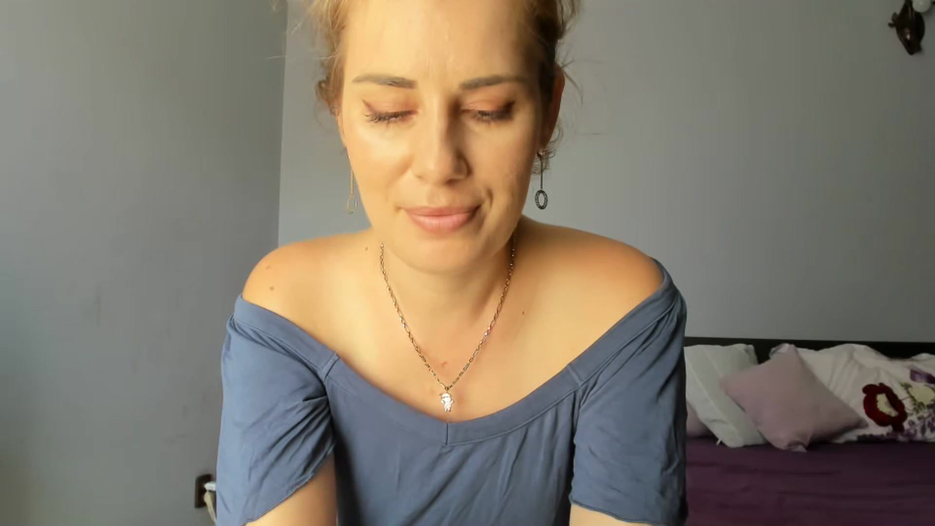 Gallery image thumbnail from PrettyWomen31's myfreecams stream on, 08/22/2023, 08:27 image 3 of 20