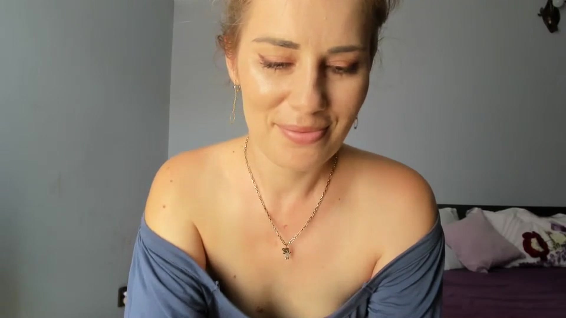 Gallery image thumbnail from PrettyWomen31's myfreecams stream on, 08/22/2023, 08:27 image 6 of 20