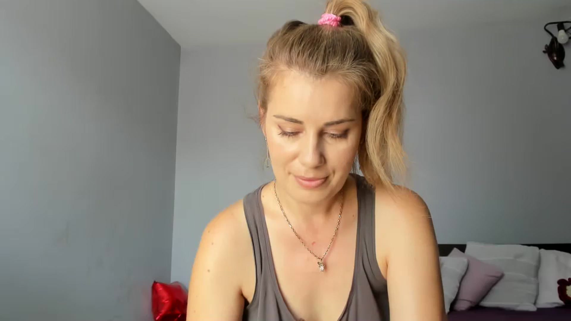 Gallery image thumbnail from PrettyWomen31's myfreecams stream on, 08/25/2023, 08:04 image 5 of 20