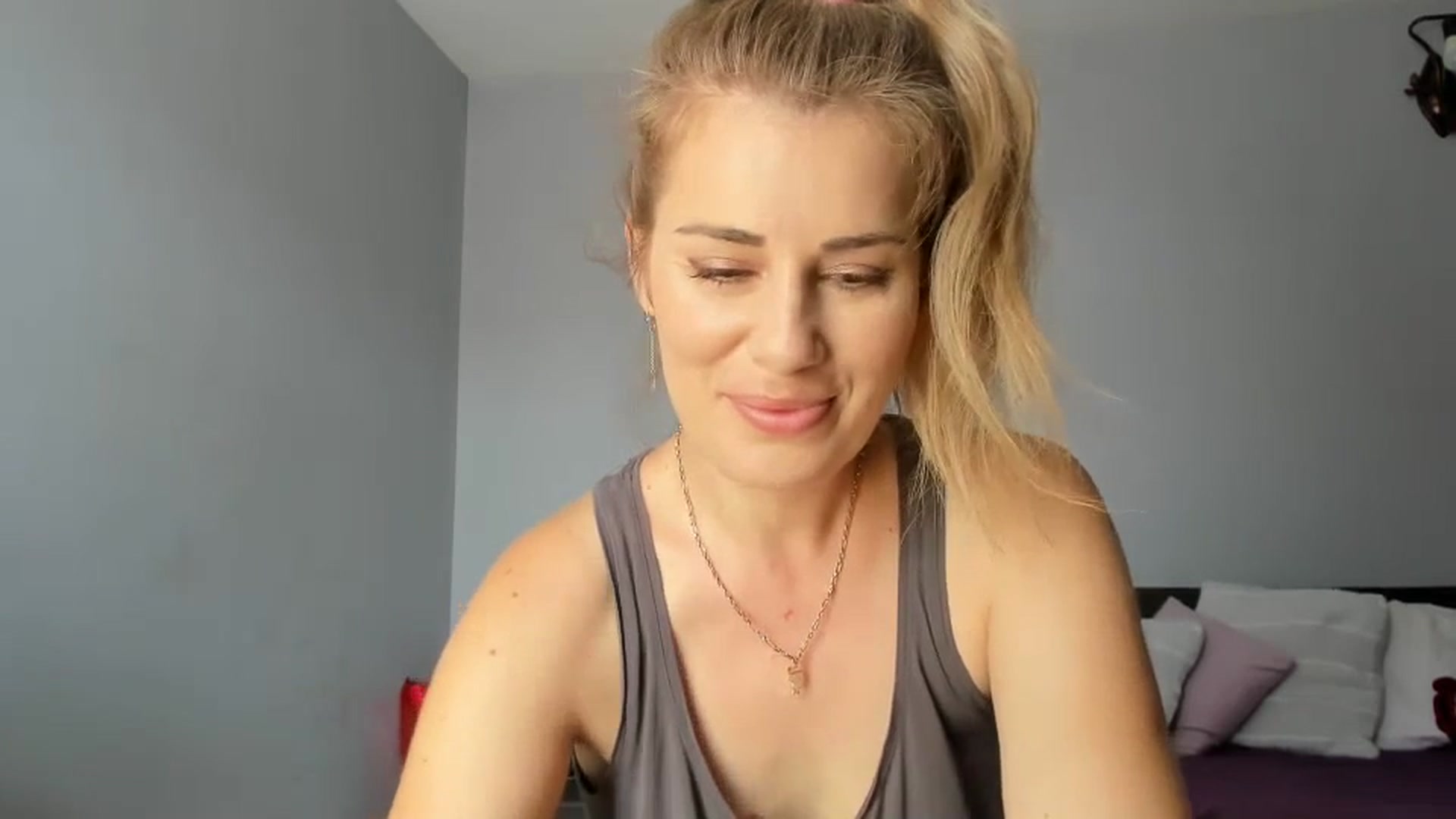 Gallery image thumbnail from PrettyWomen31's myfreecams stream on, 08/25/2023, 08:04 image 7 of 20