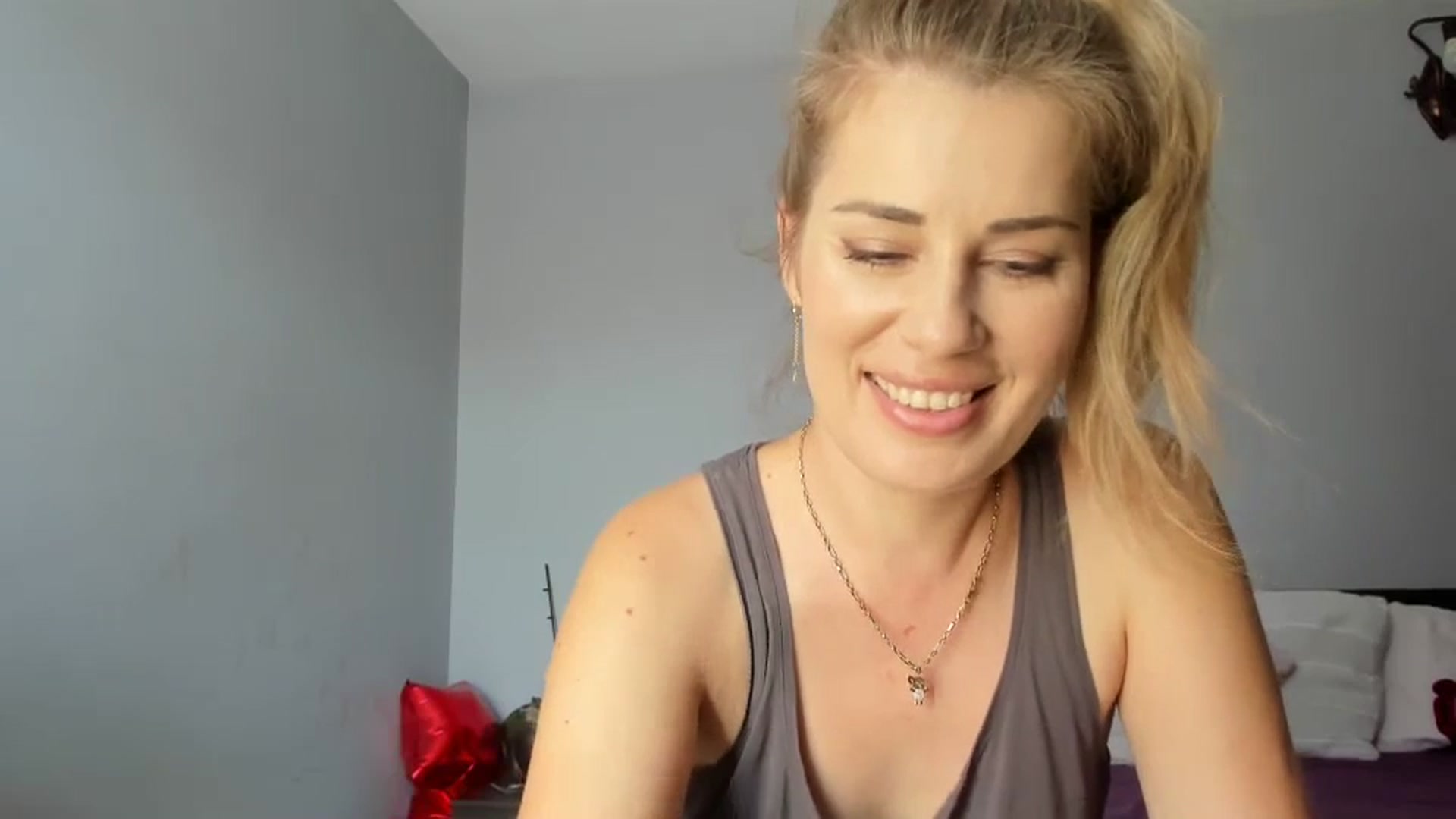 Gallery image thumbnail from PrettyWomen31's myfreecams stream on, 08/25/2023, 08:04 image 10 of 20