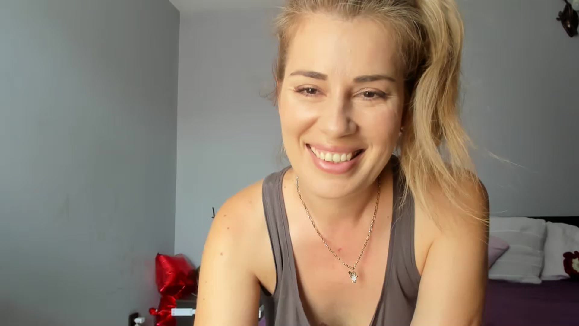 Gallery image thumbnail from PrettyWomen31's myfreecams stream on, 08/25/2023, 08:04 image 3 of 20