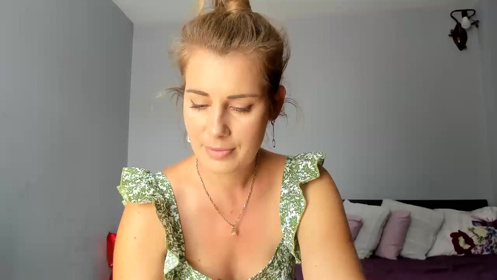 Gallery image thumbnail from PrettyWomen31's myfreecams stream on, 08/31/2023, 08:47 image 1 of 20