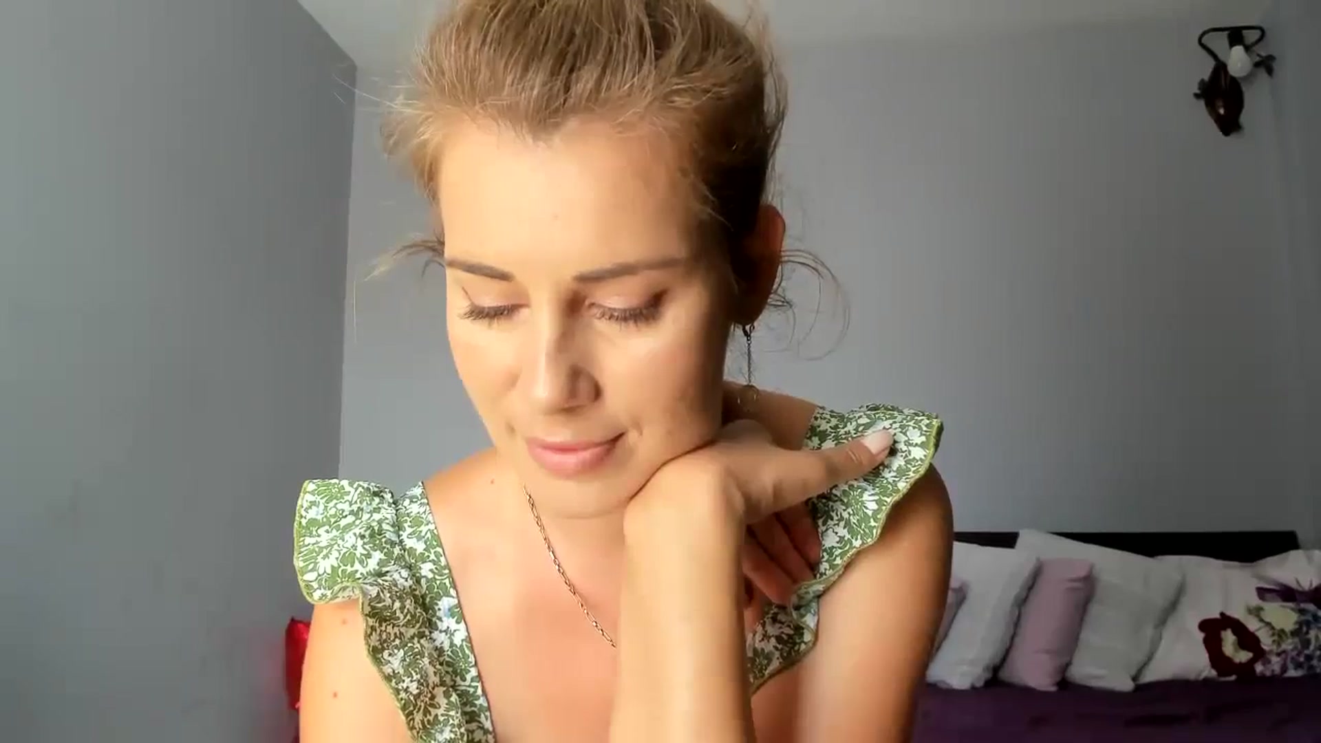 Gallery image thumbnail from PrettyWomen31's myfreecams stream on, 08/31/2023, 08:47 image 12 of 20
