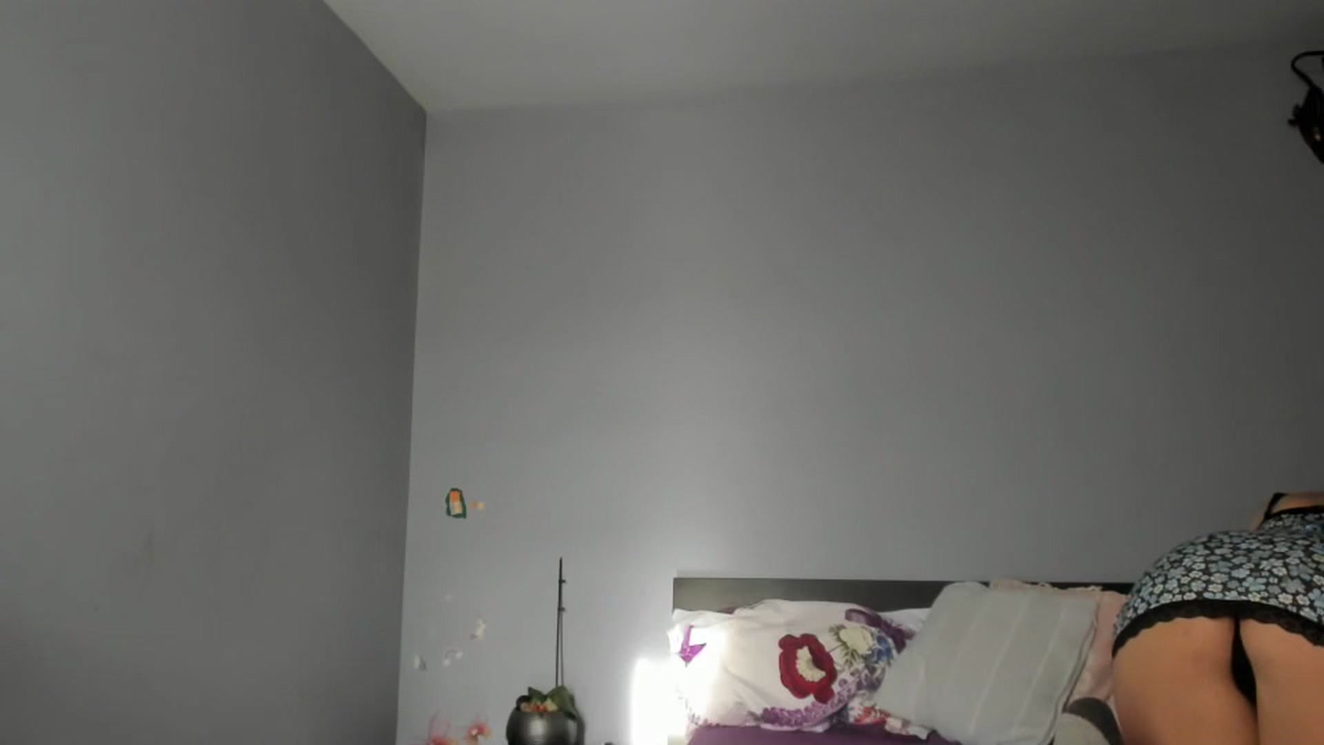 Gallery image thumbnail from PrettyWomen31's myfreecams stream on, 12/18/2023, 09:34 image 10 of 20