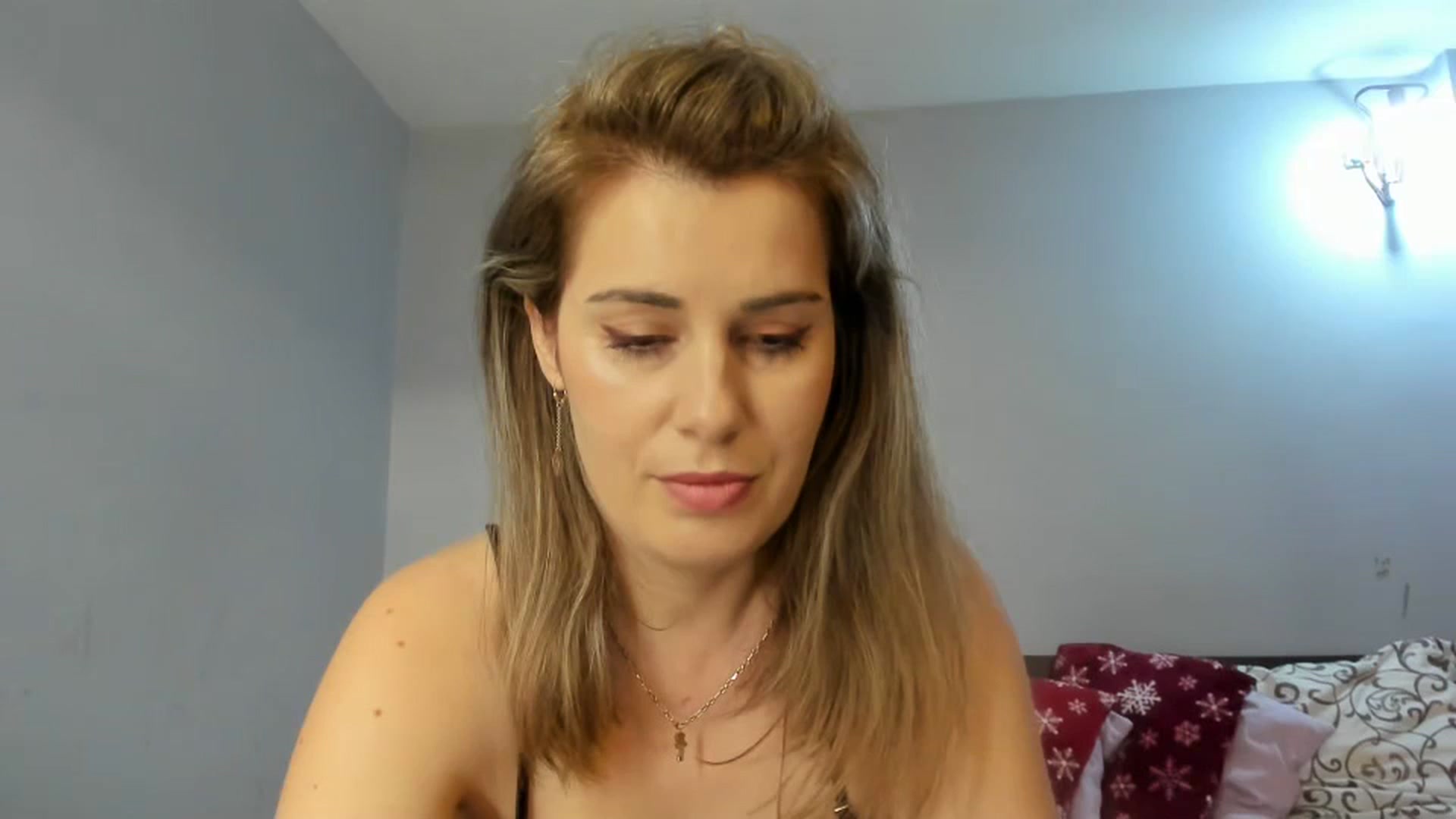 Gallery image thumbnail from PrettyWomen31's myfreecams stream on, 12/22/2023, 09:17 image 1 of 20