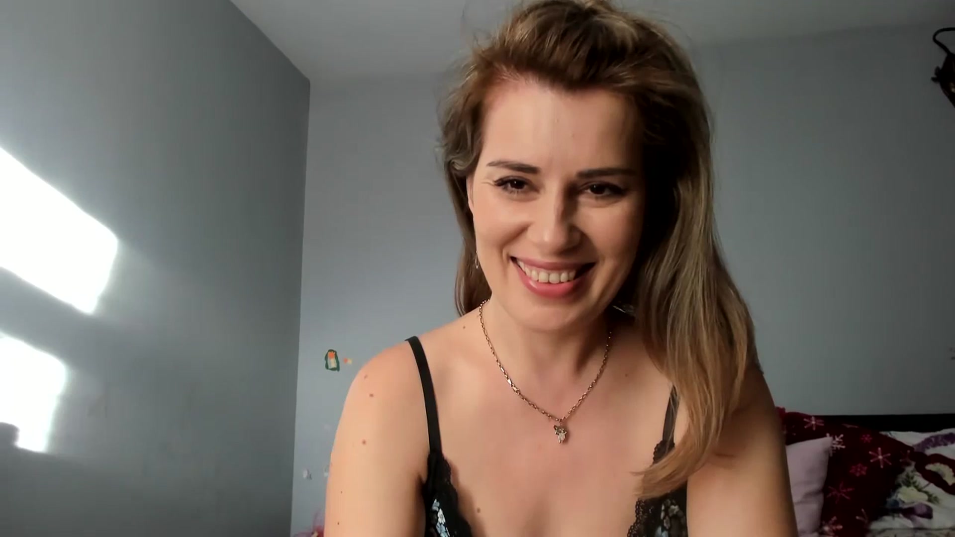 Gallery image thumbnail from PrettyWomen31's myfreecams stream on, 12/28/2023, 08:14 image 12 of 20