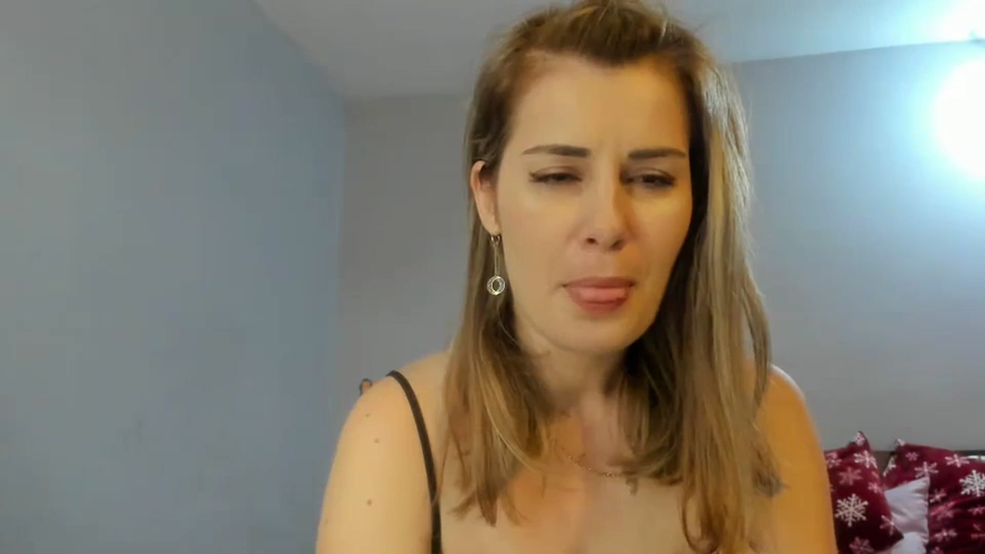 Gallery image thumbnail from PrettyWomen31's myfreecams stream on, 01/02/2024, 08:19 image 10 of 20