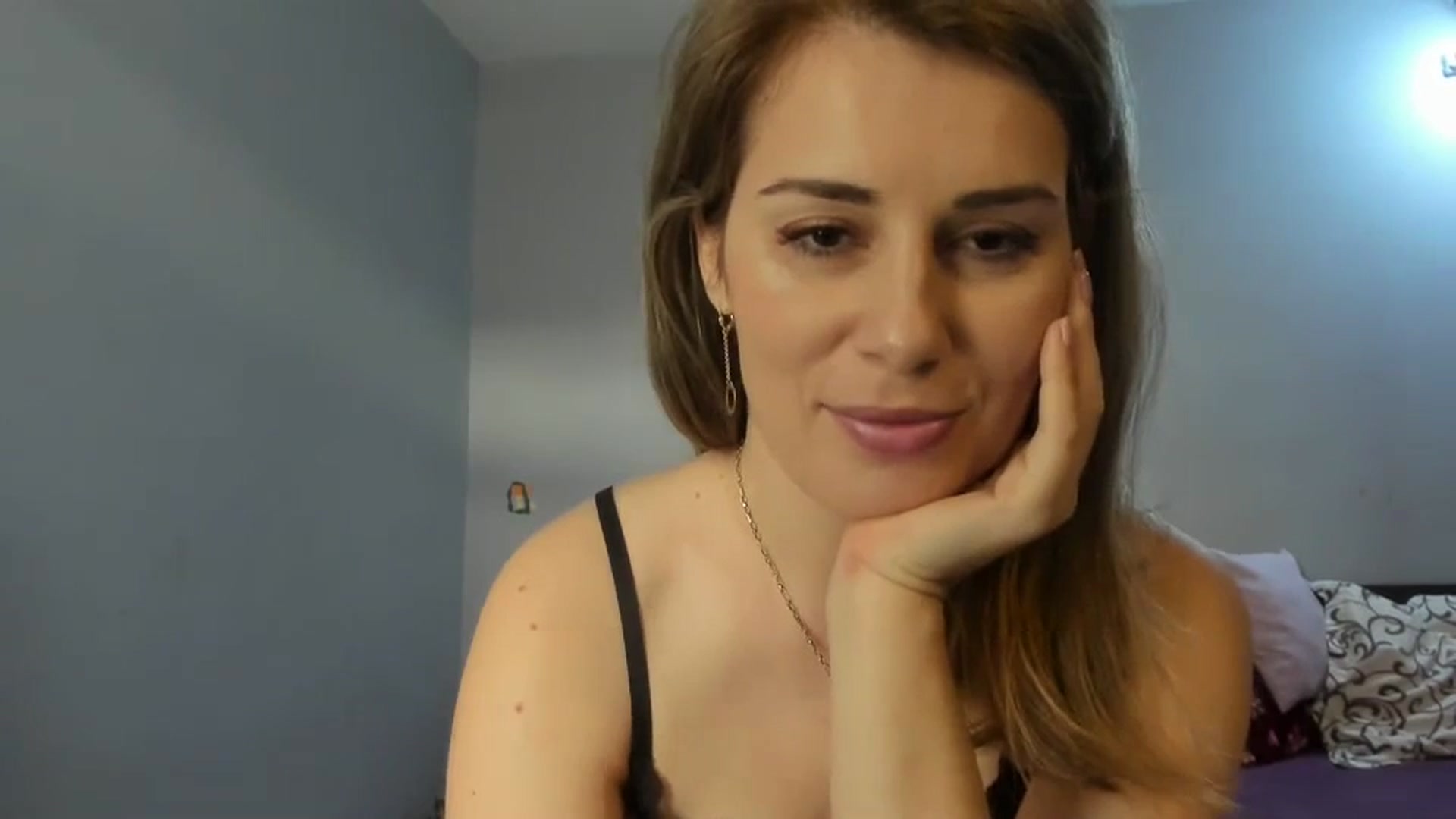 Gallery image thumbnail from PrettyWomen31's myfreecams stream on, 01/06/2024, 09:17 image 18 of 20