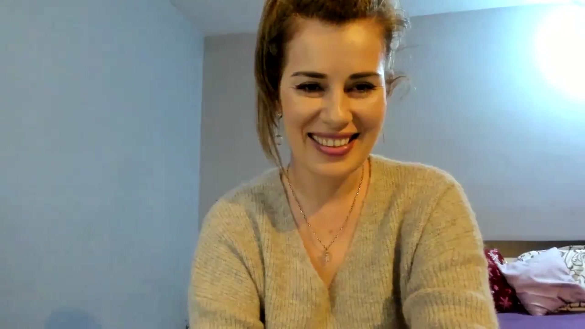 Gallery image thumbnail from PrettyWomen31's myfreecams stream on, 01/08/2024, 08:40 image 8 of 20