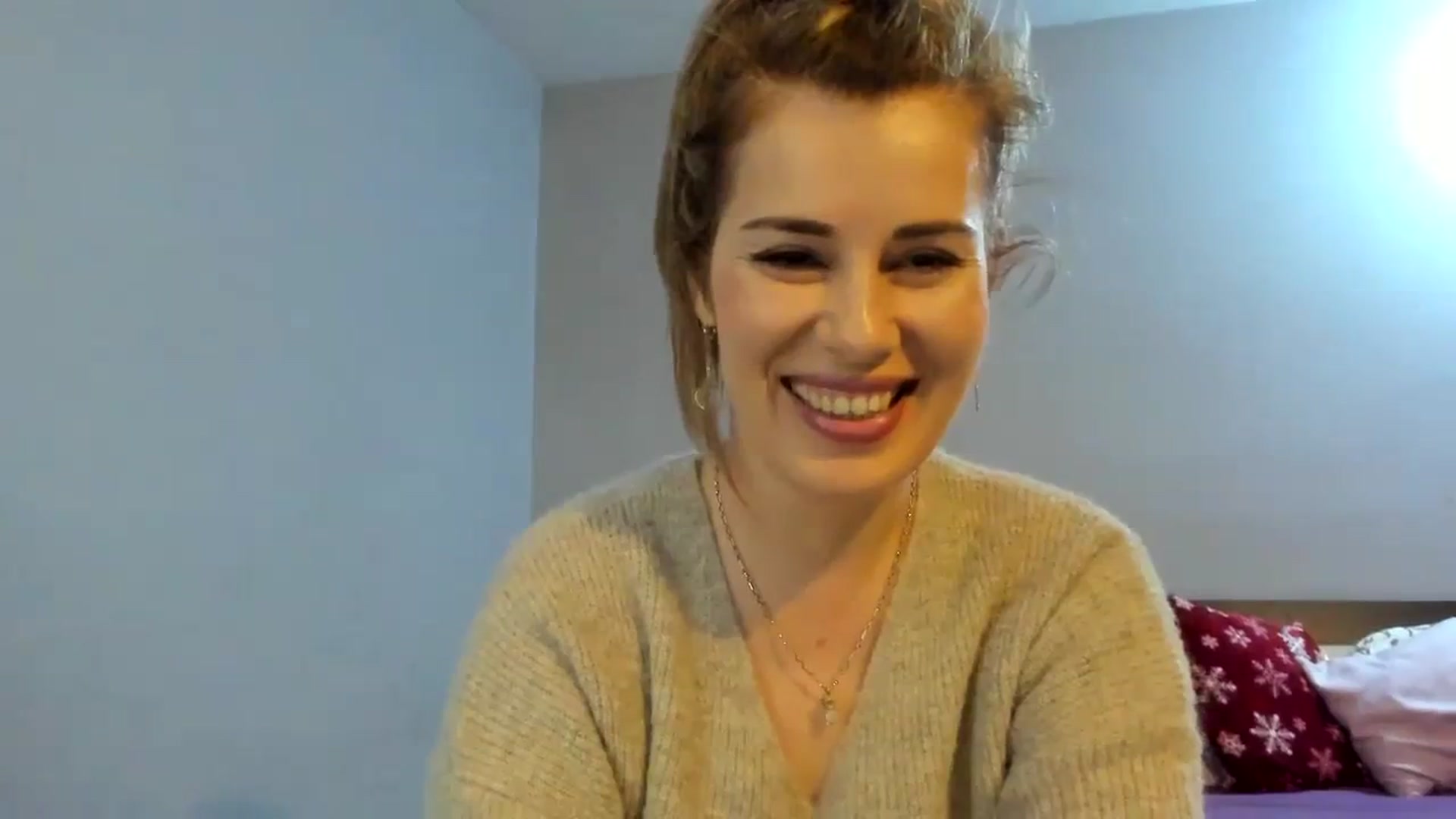Gallery image thumbnail from PrettyWomen31's myfreecams stream on, 01/08/2024, 08:40 image 12 of 20
