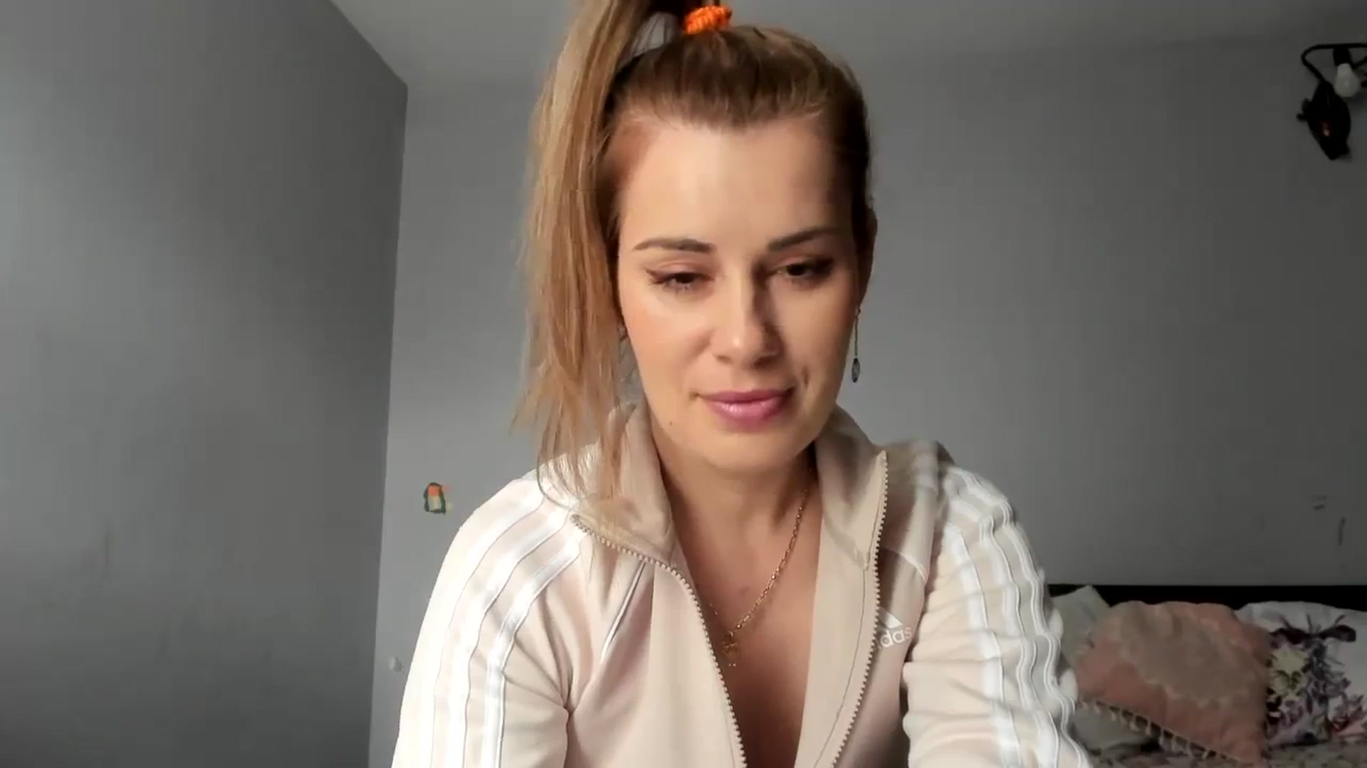 Gallery image thumbnail from PrettyWomen31's myfreecams stream on, 01/16/2024, 07:52 image 9 of 20