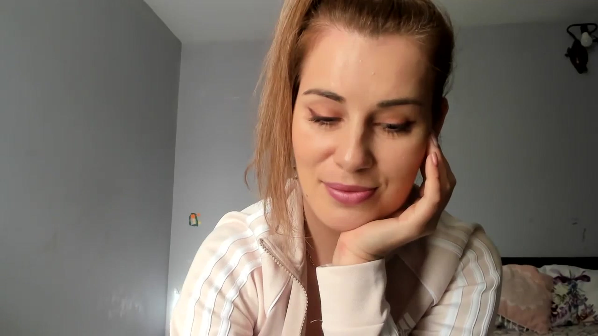 Gallery image thumbnail from PrettyWomen31's myfreecams stream on, 01/16/2024, 09:36 image 2 of 20