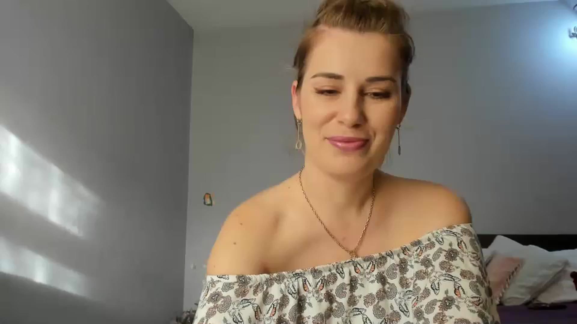 Gallery image thumbnail from PrettyWomen31's myfreecams stream on, 01/26/2024, 09:01 image 3 of 20