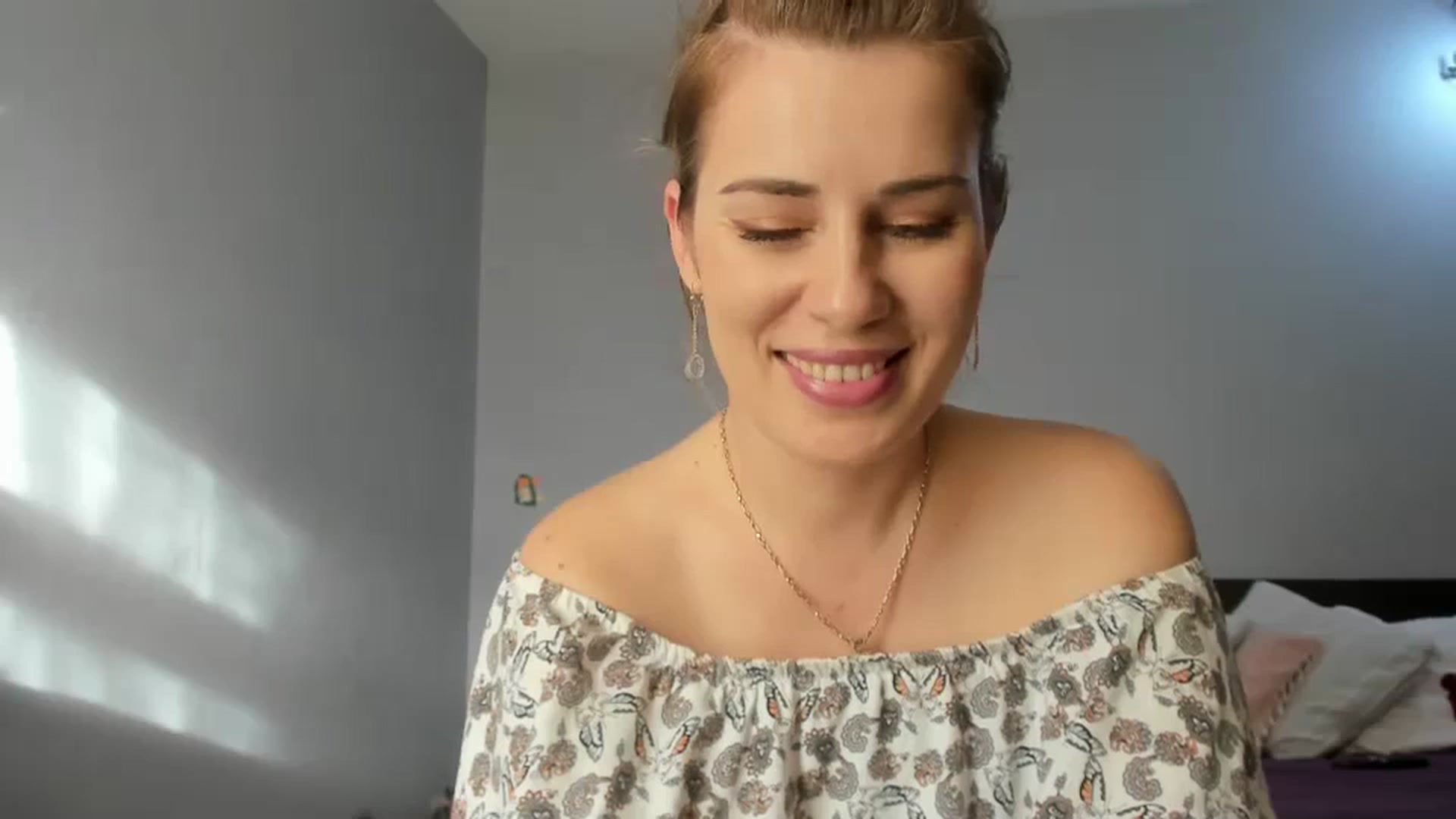 Gallery image thumbnail from PrettyWomen31's myfreecams stream on, 01/26/2024, 09:01 image 6 of 20
