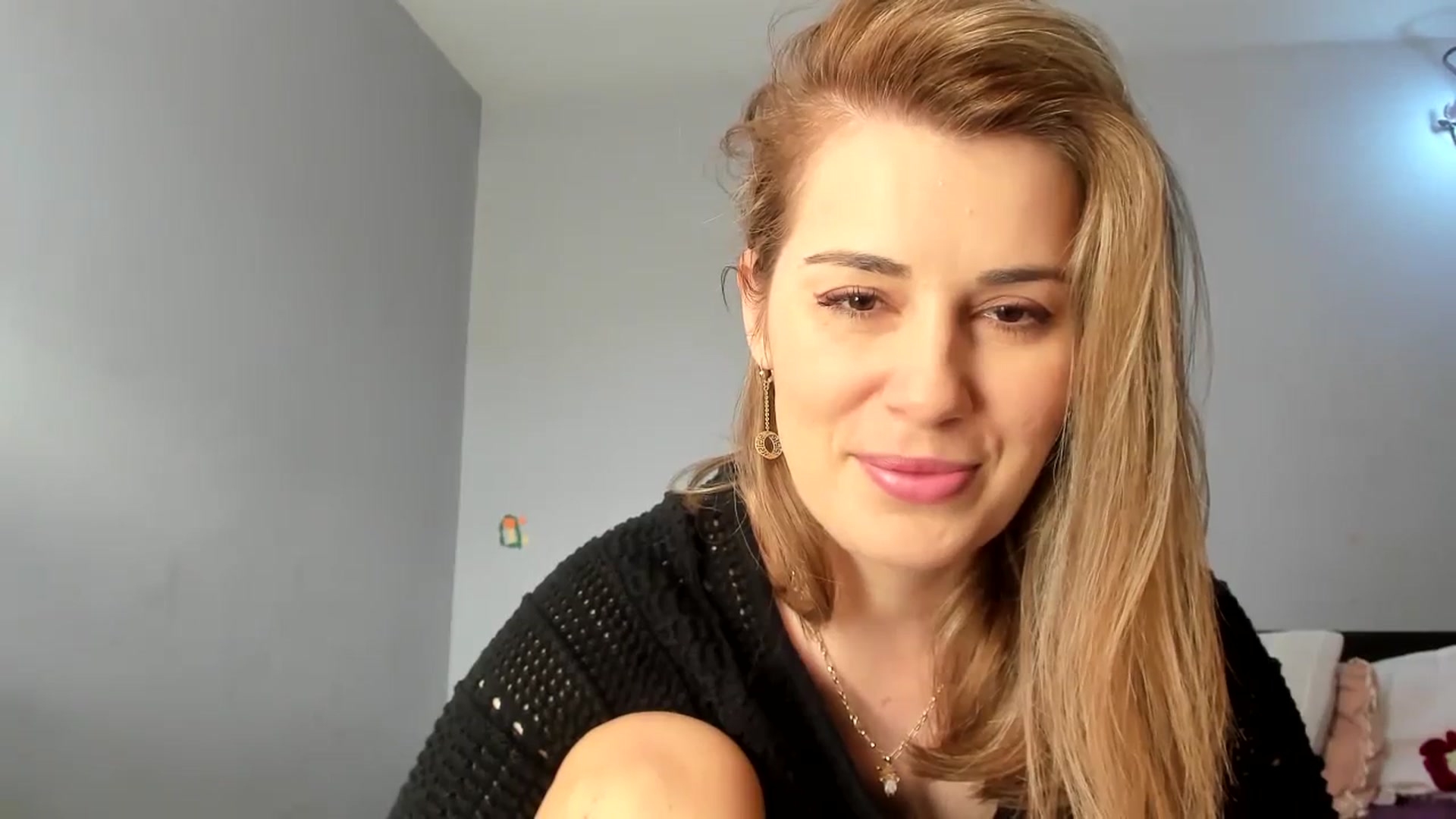 Gallery image thumbnail from PrettyWomen31's myfreecams stream on, 01/30/2024, 08:30 image 7 of 20